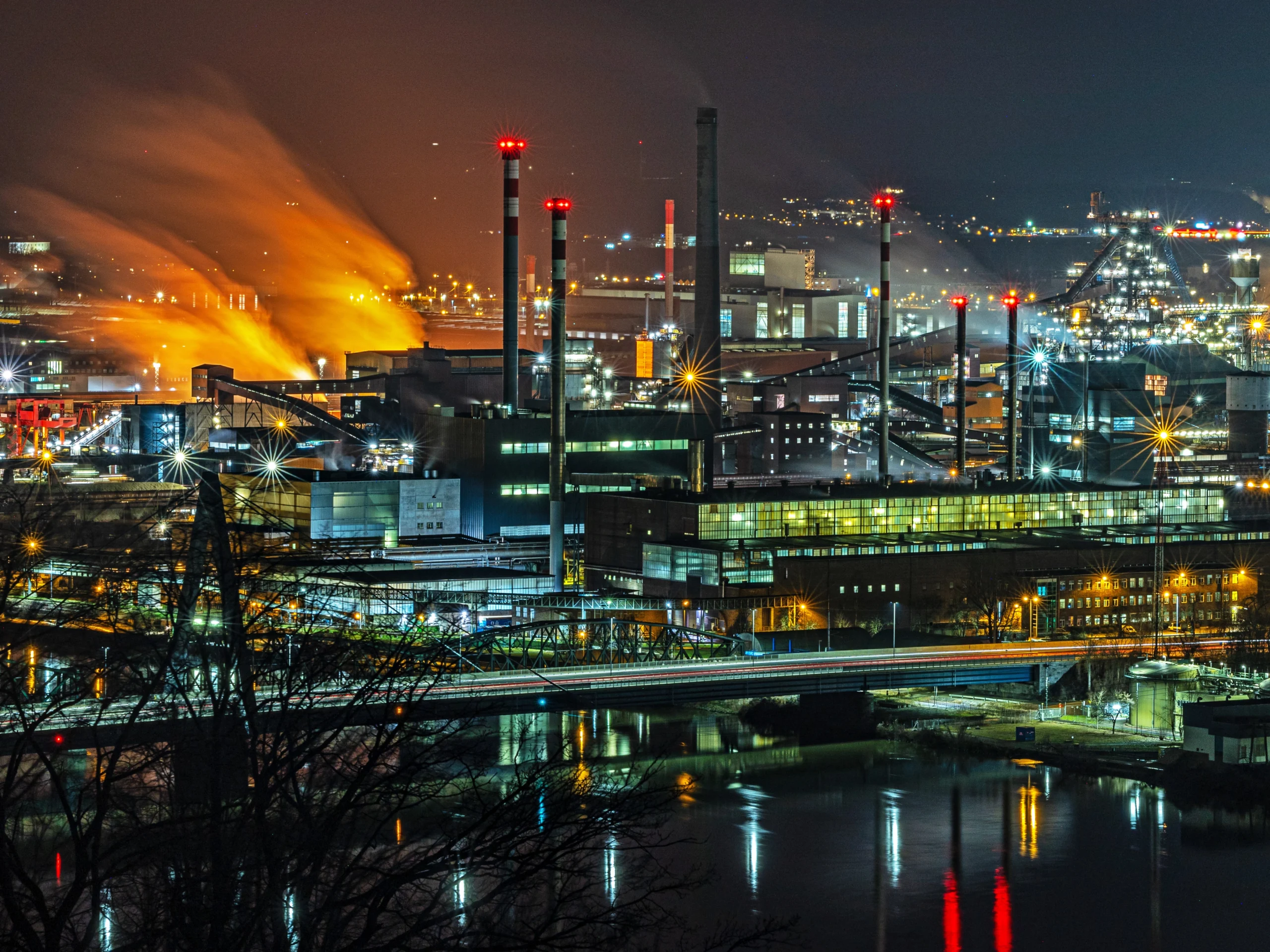 Industriegebiet in Linz bei Nacht